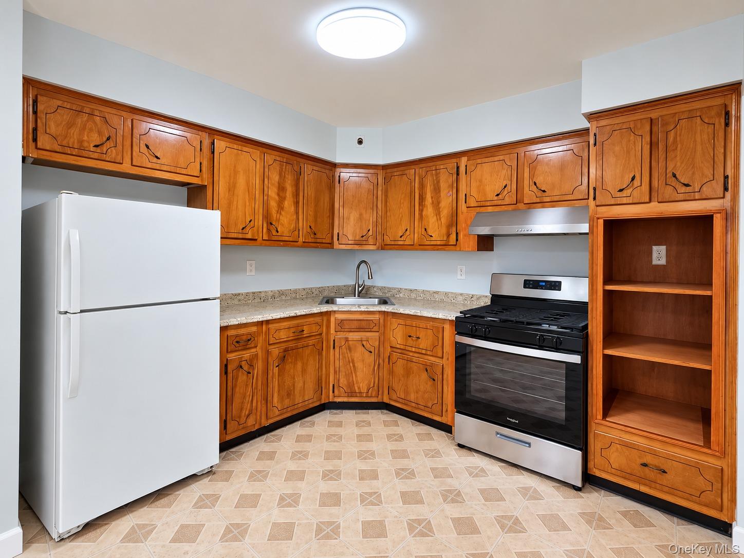 2551 46th Street – For Rent photo 4