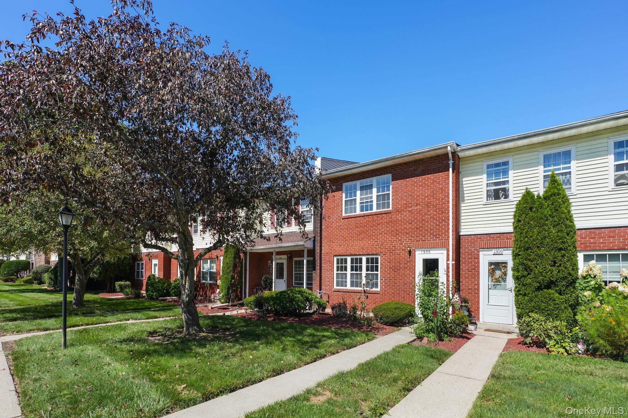276 Temple Hill Road, Unit 1305 photo 36