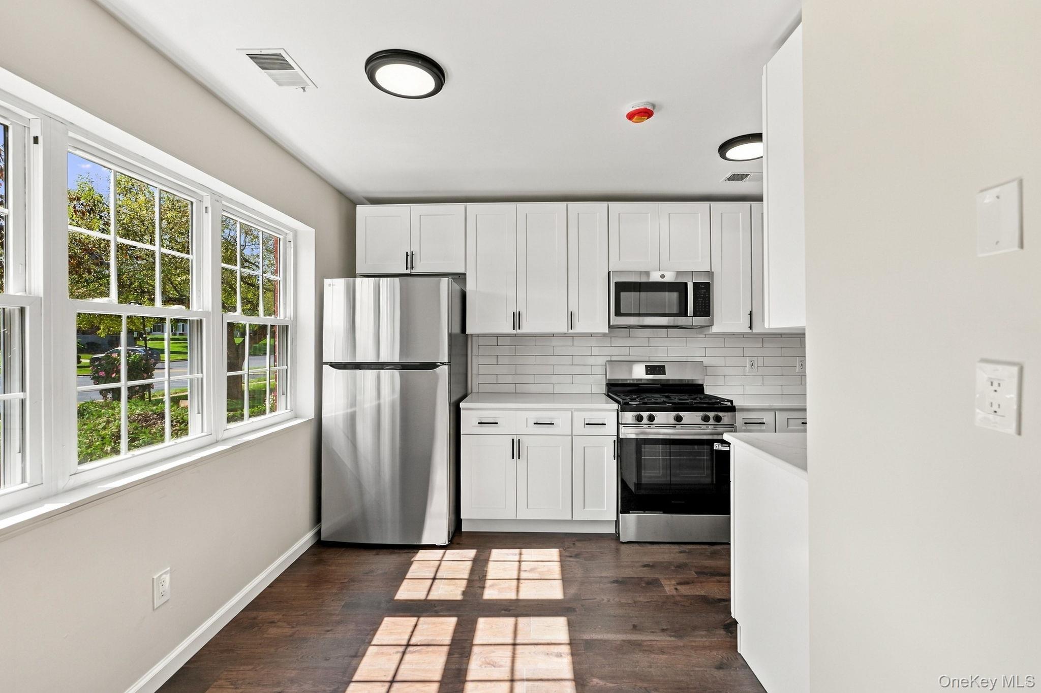 276 Temple Hill Road, Unit 1305 photo 5