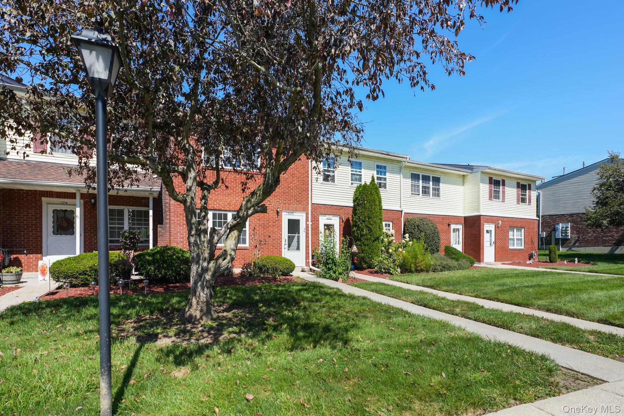 276 Temple Hill Road, Unit 1305 photo 37