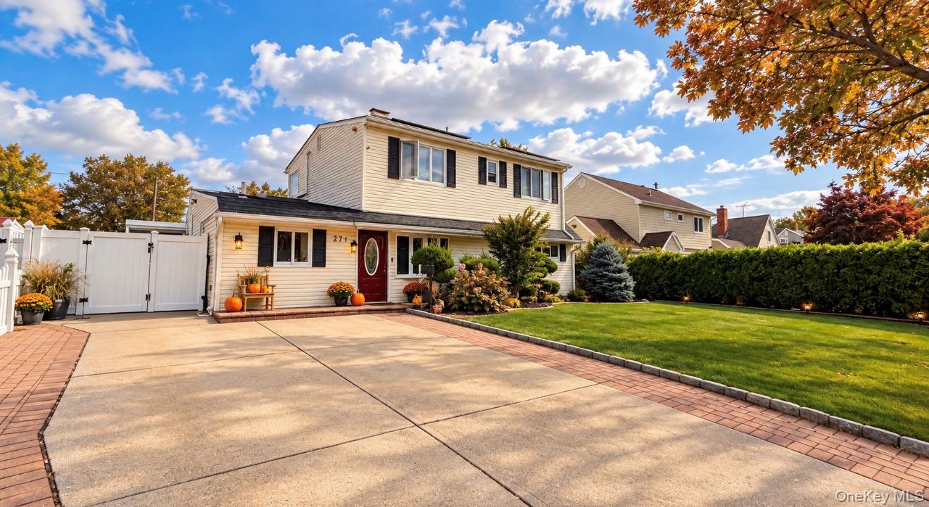 271 Twin Lane E – For Sale