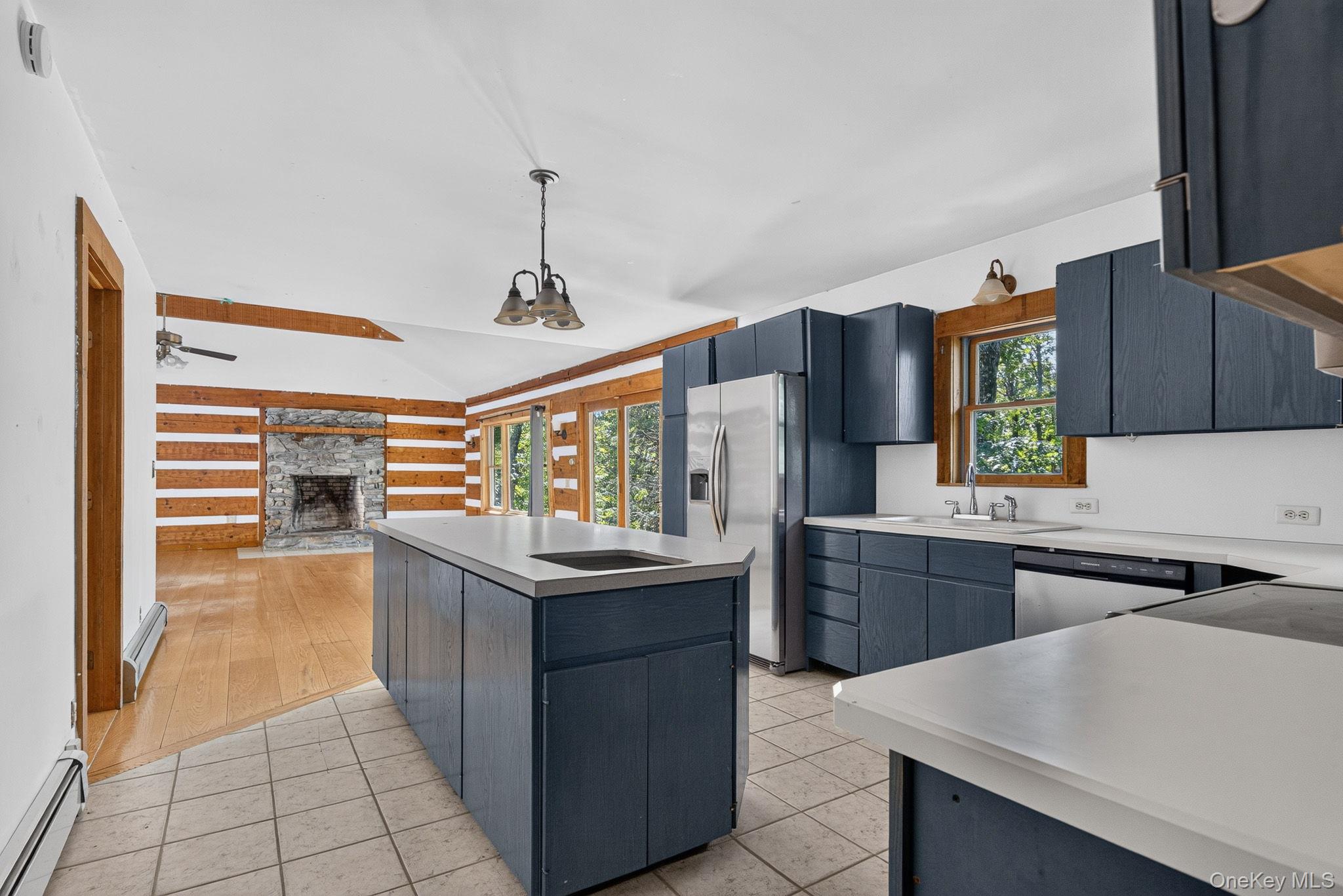 498 Rossway Road – For Sale