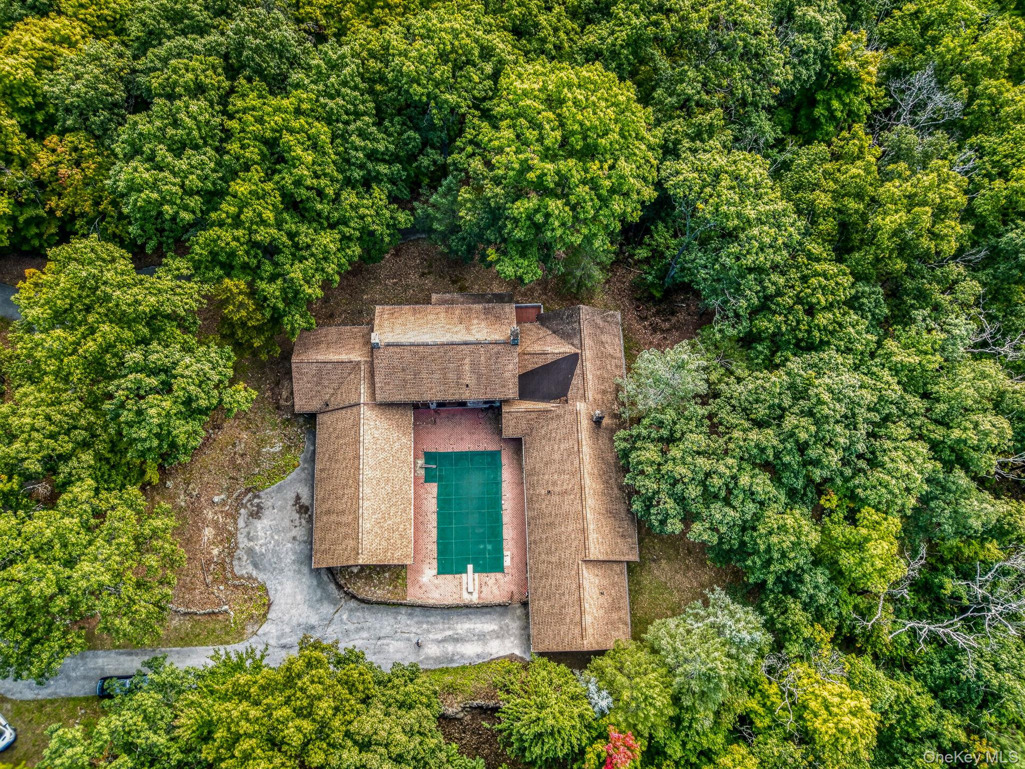 498 Rossway Road – For Sale photo 11