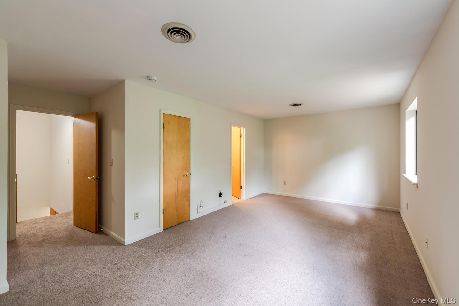 7 Topaz Run – For Sale photo 18