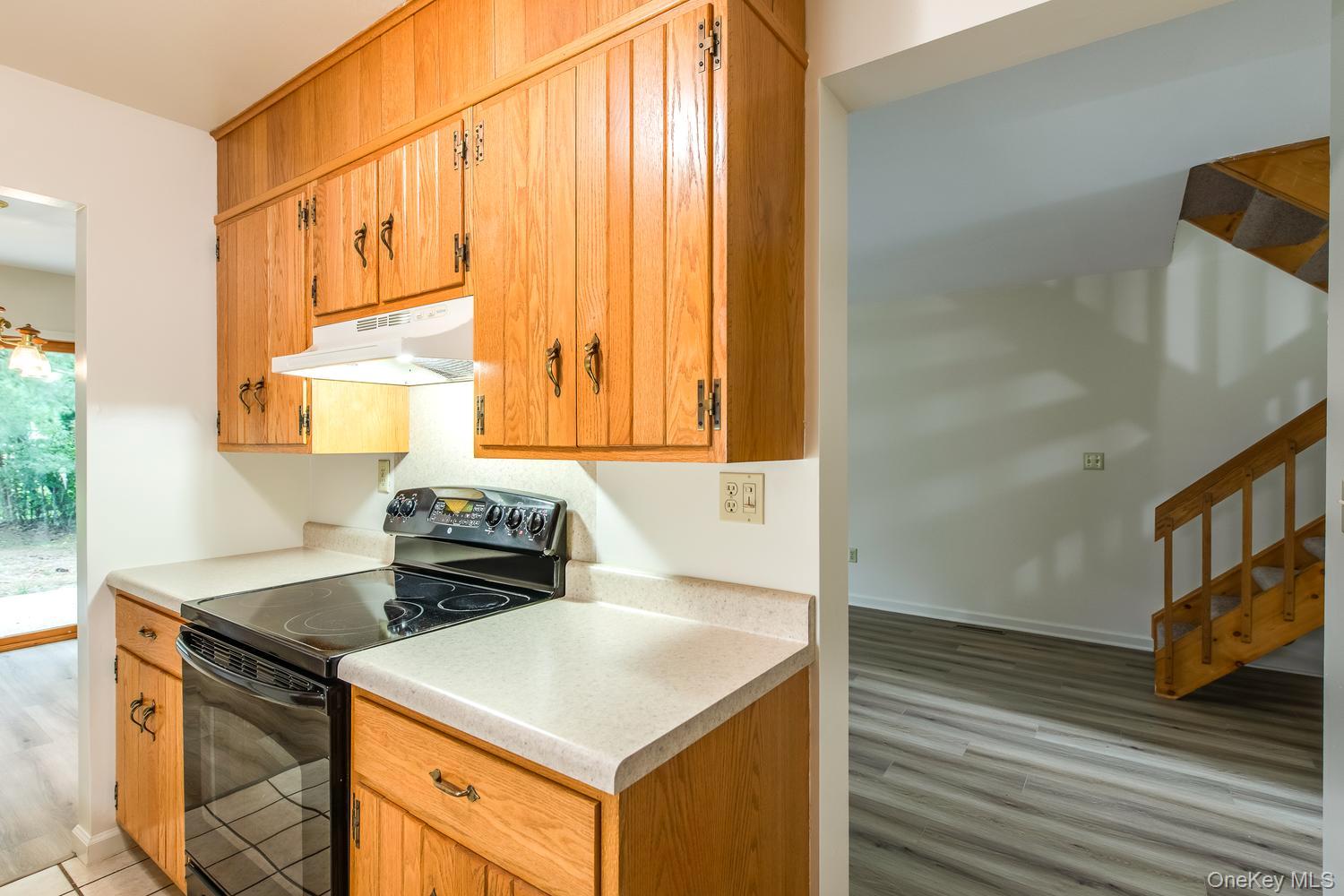 7 Topaz Run – For Sale photo 14