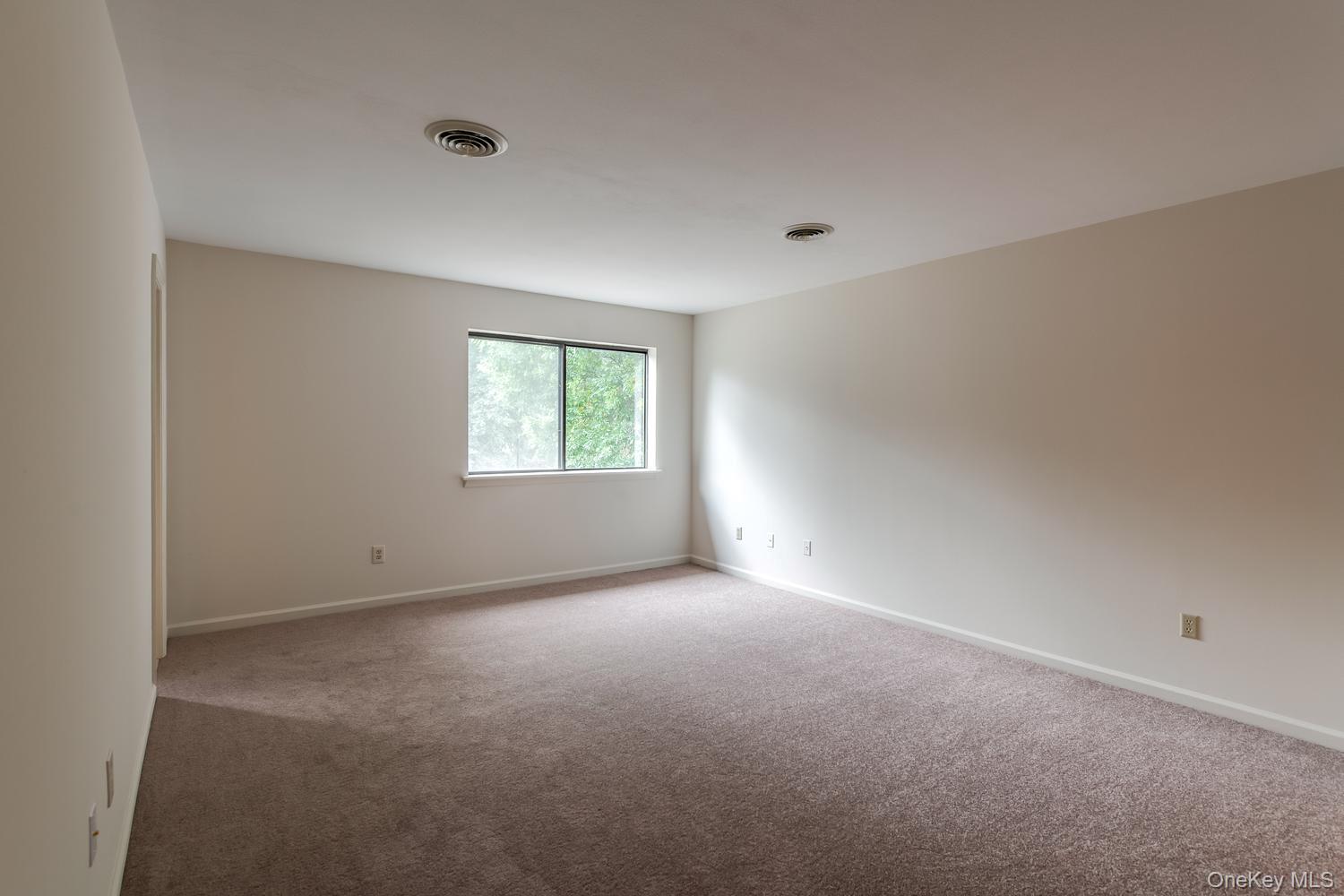 7 Topaz Run – For Sale photo 22