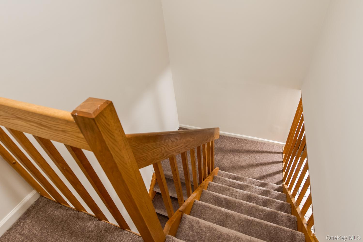 7 Topaz Run – For Sale photo 16