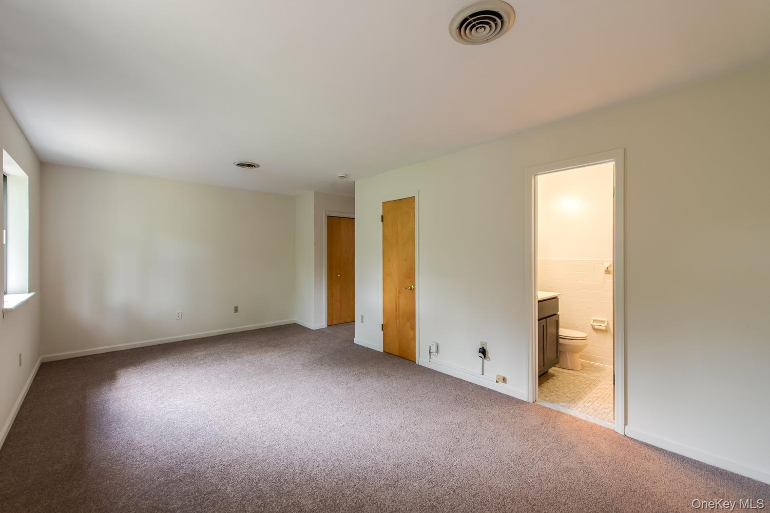 7 Topaz Run – For Sale photo 19