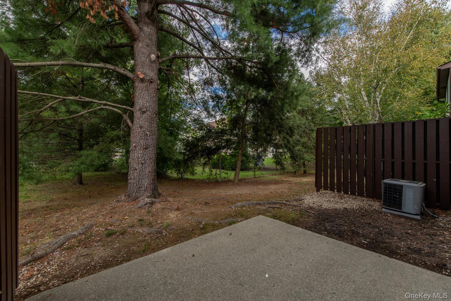 7 Topaz Run – For Sale photo 28