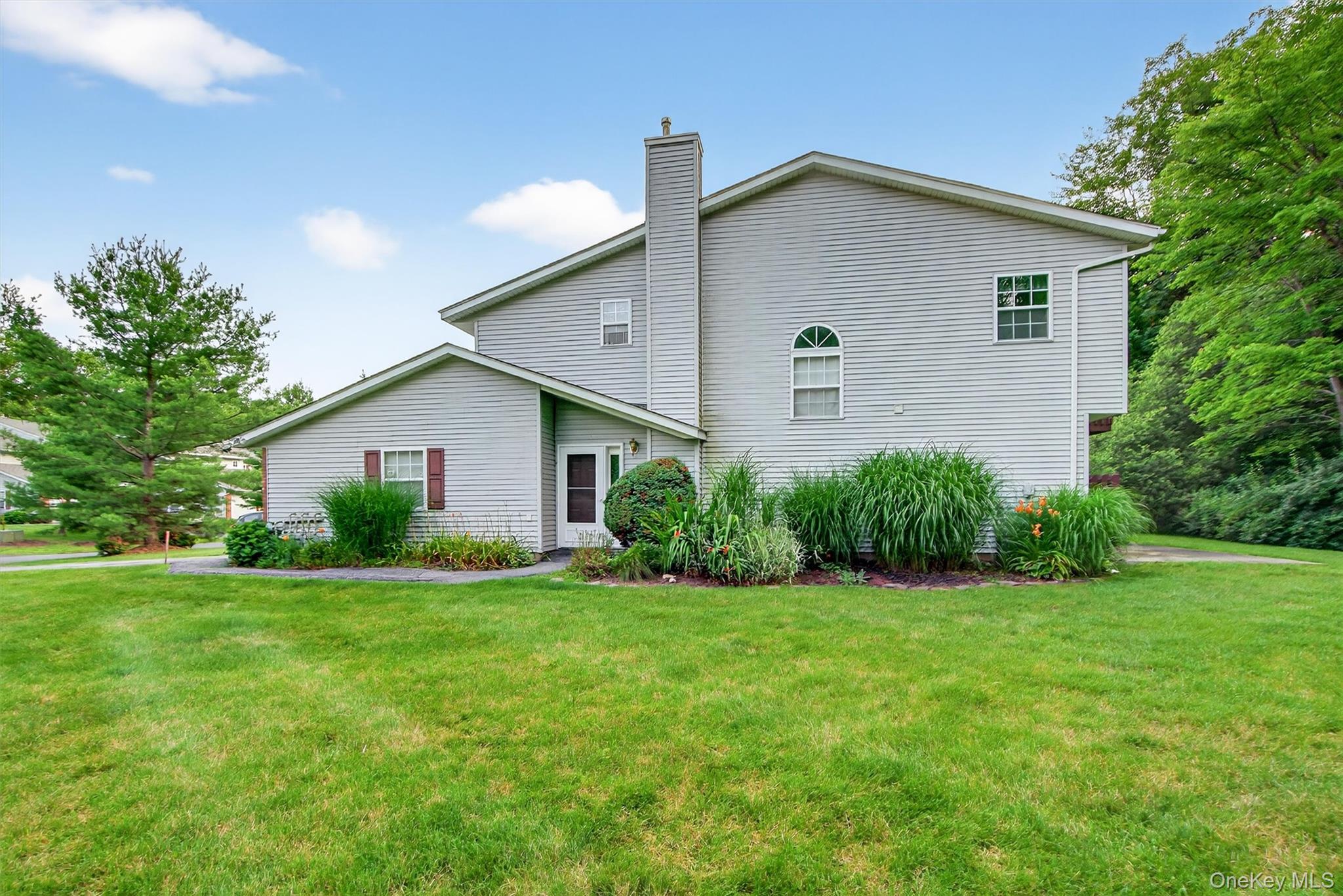 226 Eagleton Drive – For Rent photo 3