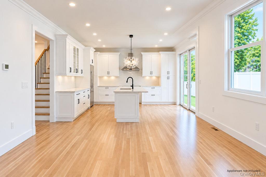 218 W Tyler Avenue – For Sale photo 15