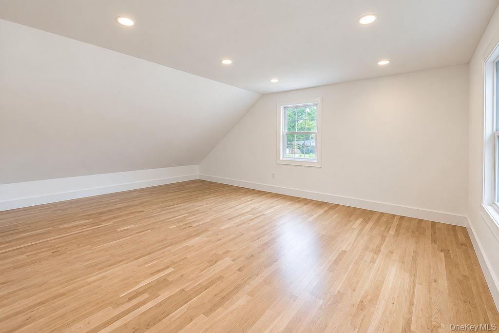 218 W Tyler Avenue – For Sale photo 33