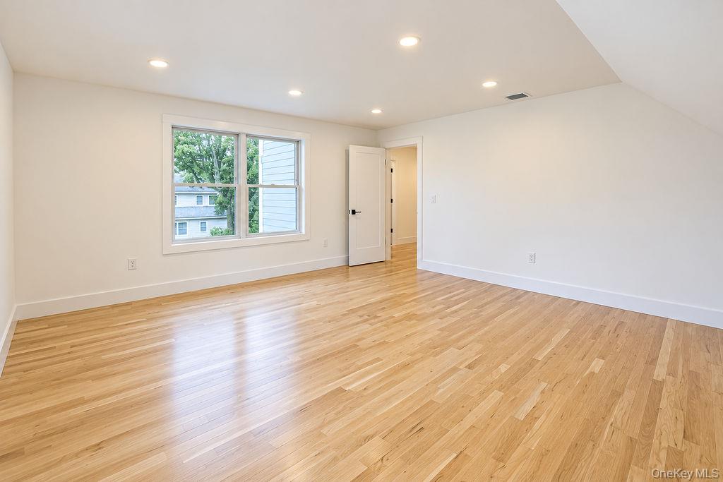 218 W Tyler Avenue – For Sale photo 34