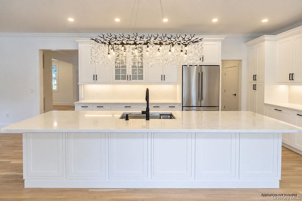 218 W Tyler Avenue – For Sale photo 9