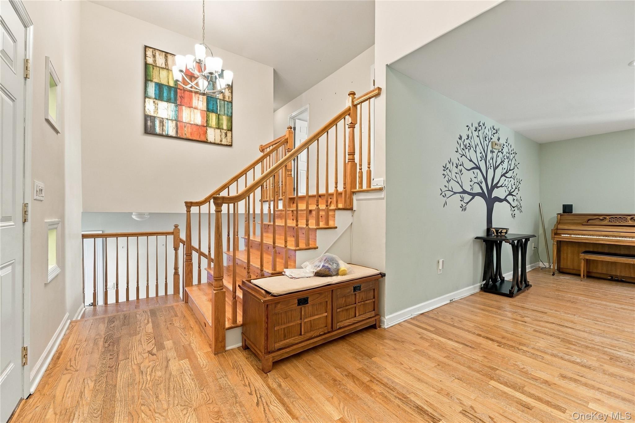 39 Clintonwood Drive – For Sale photo 3