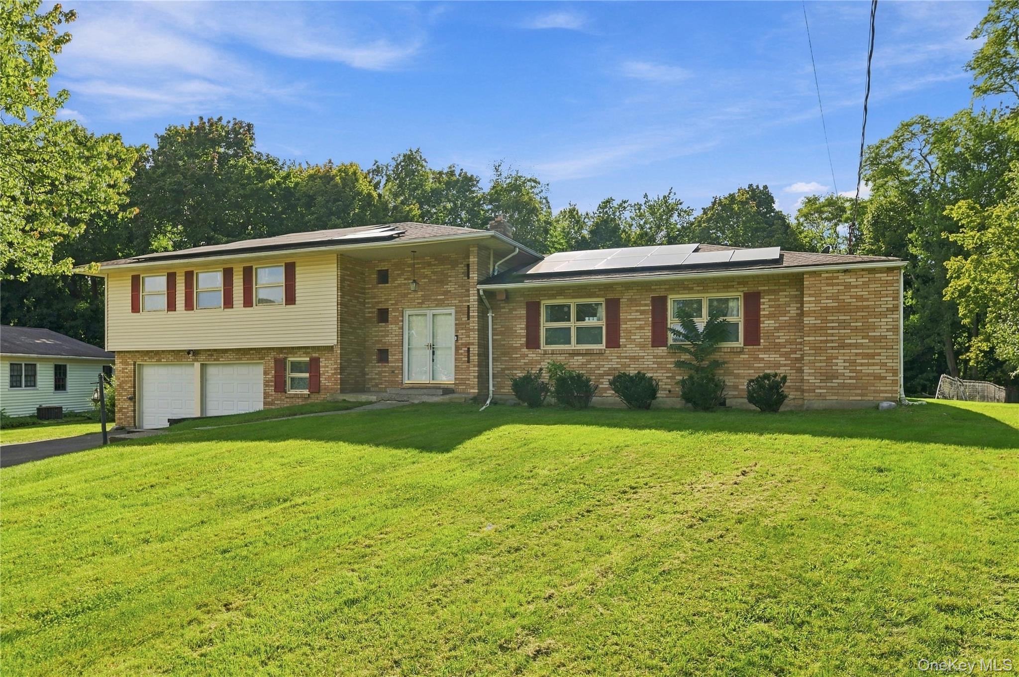 39 Clintonwood Drive – For Sale photo 2