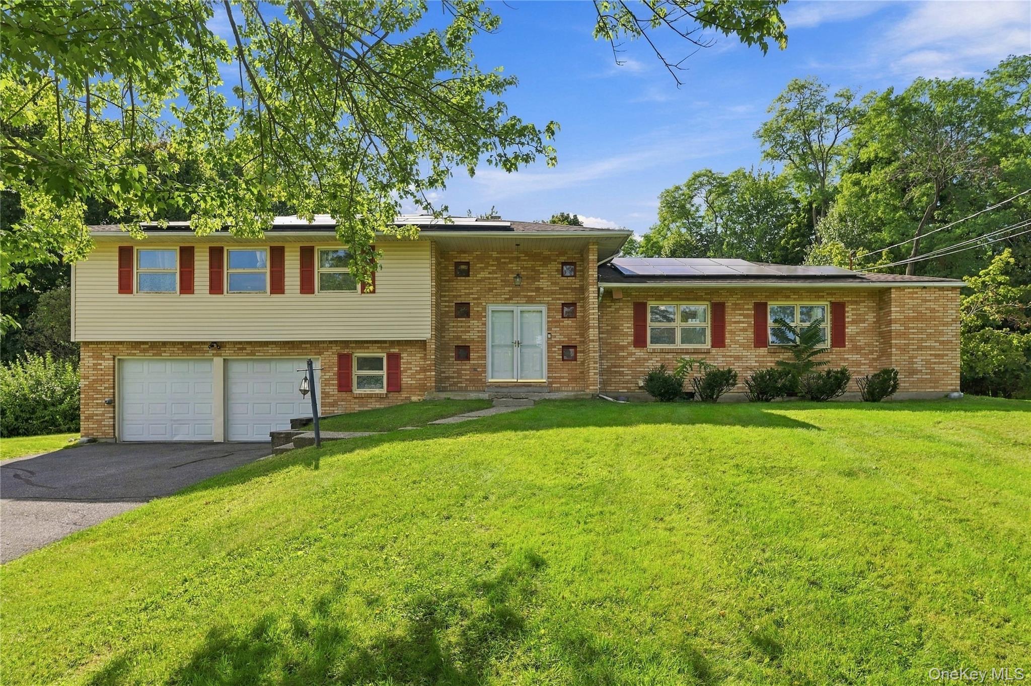 39 Clintonwood Drive – For Sale