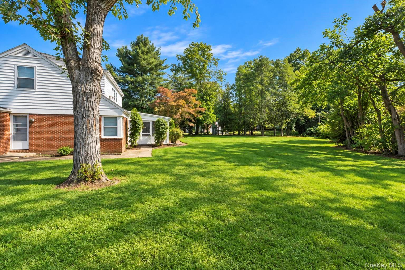 517 E Shore Road – For Sale photo 28