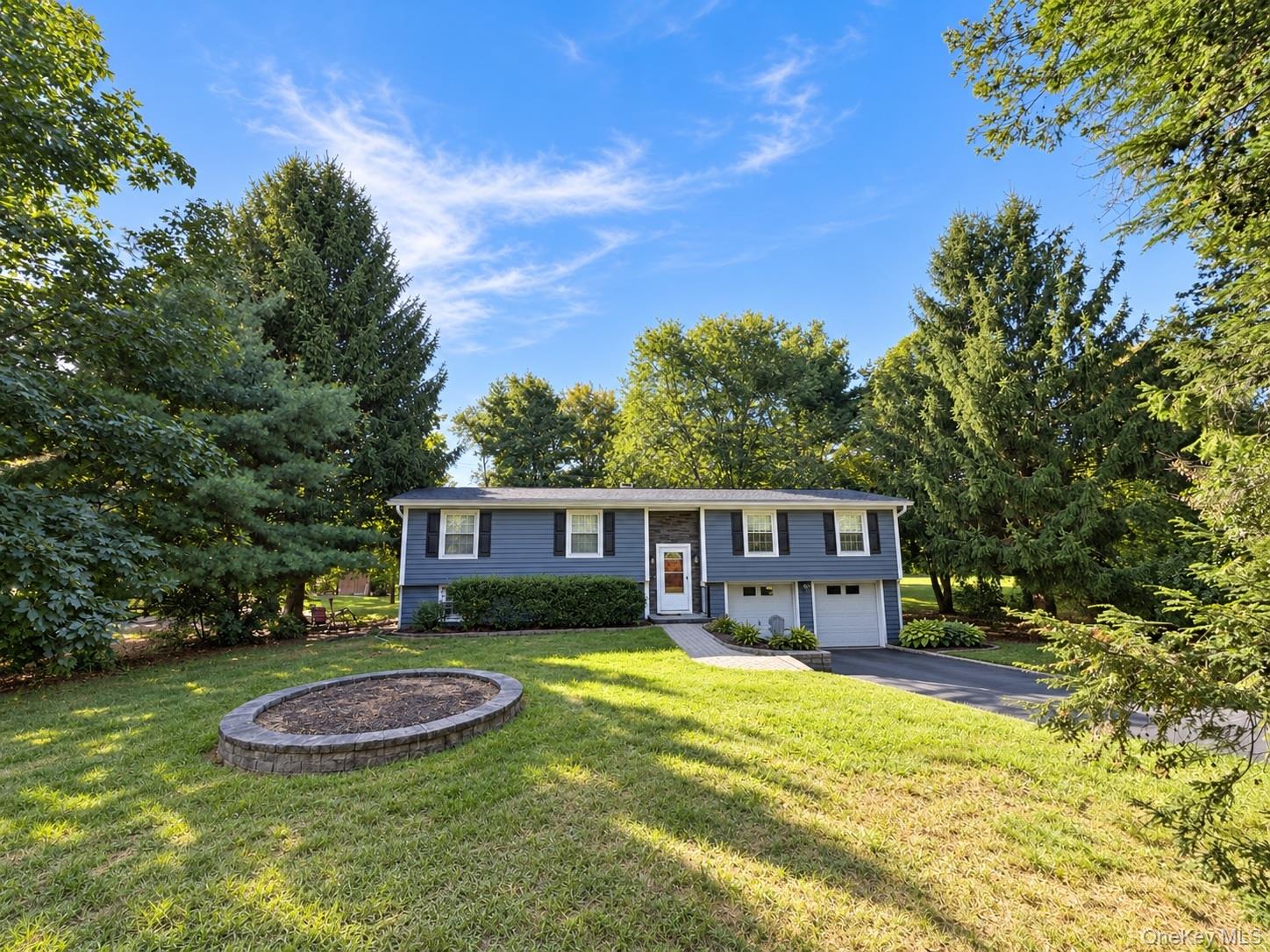 545 N Quaker Lane – For Sale