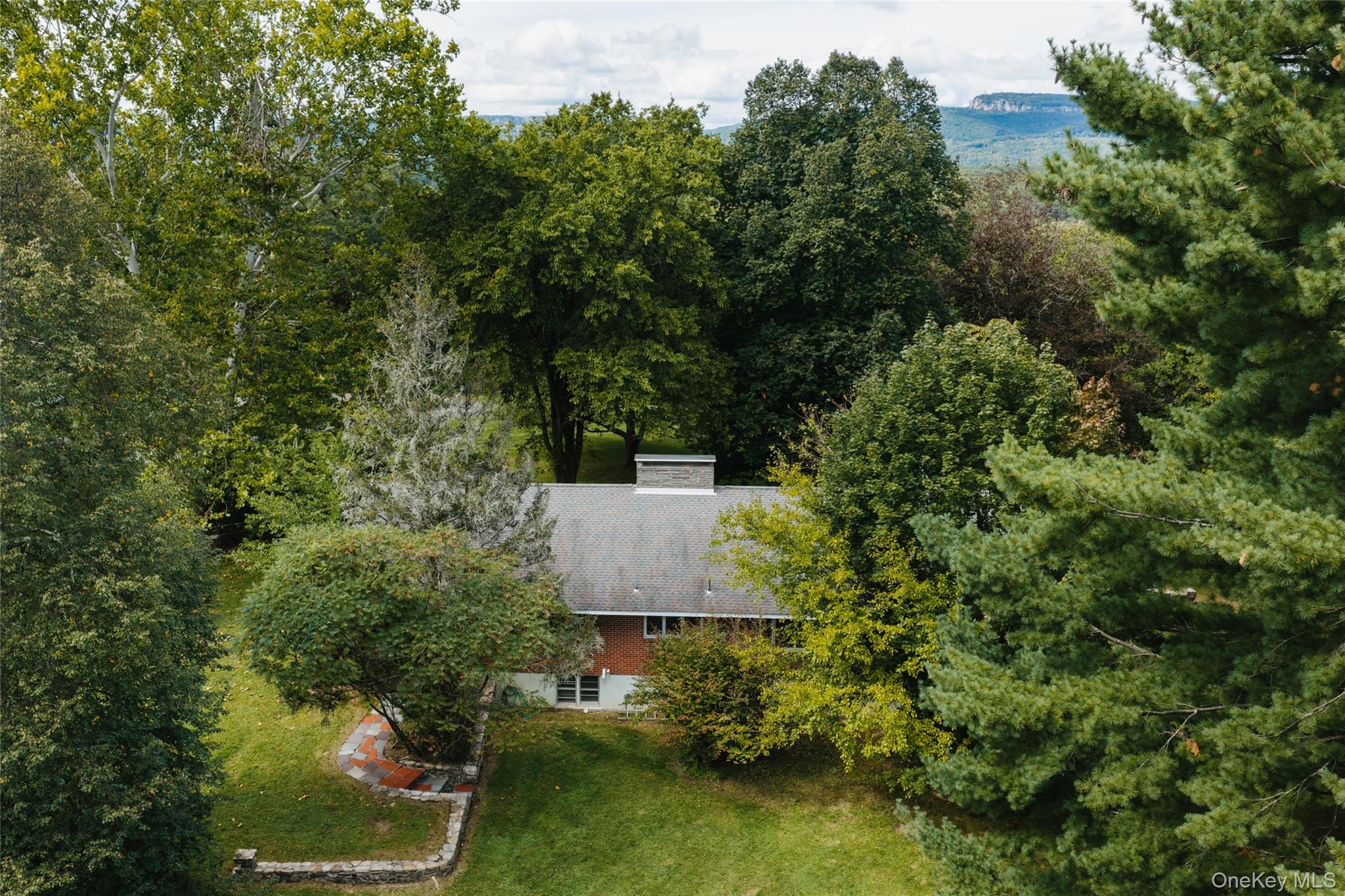 13 Edgewood Drive – For Sale photo 3