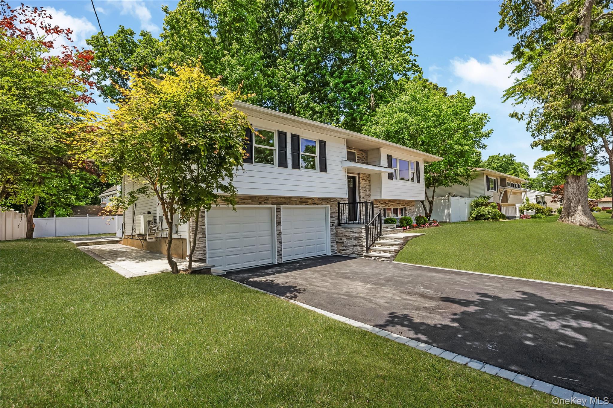 145 Lenore Lane – For Sale photo 2