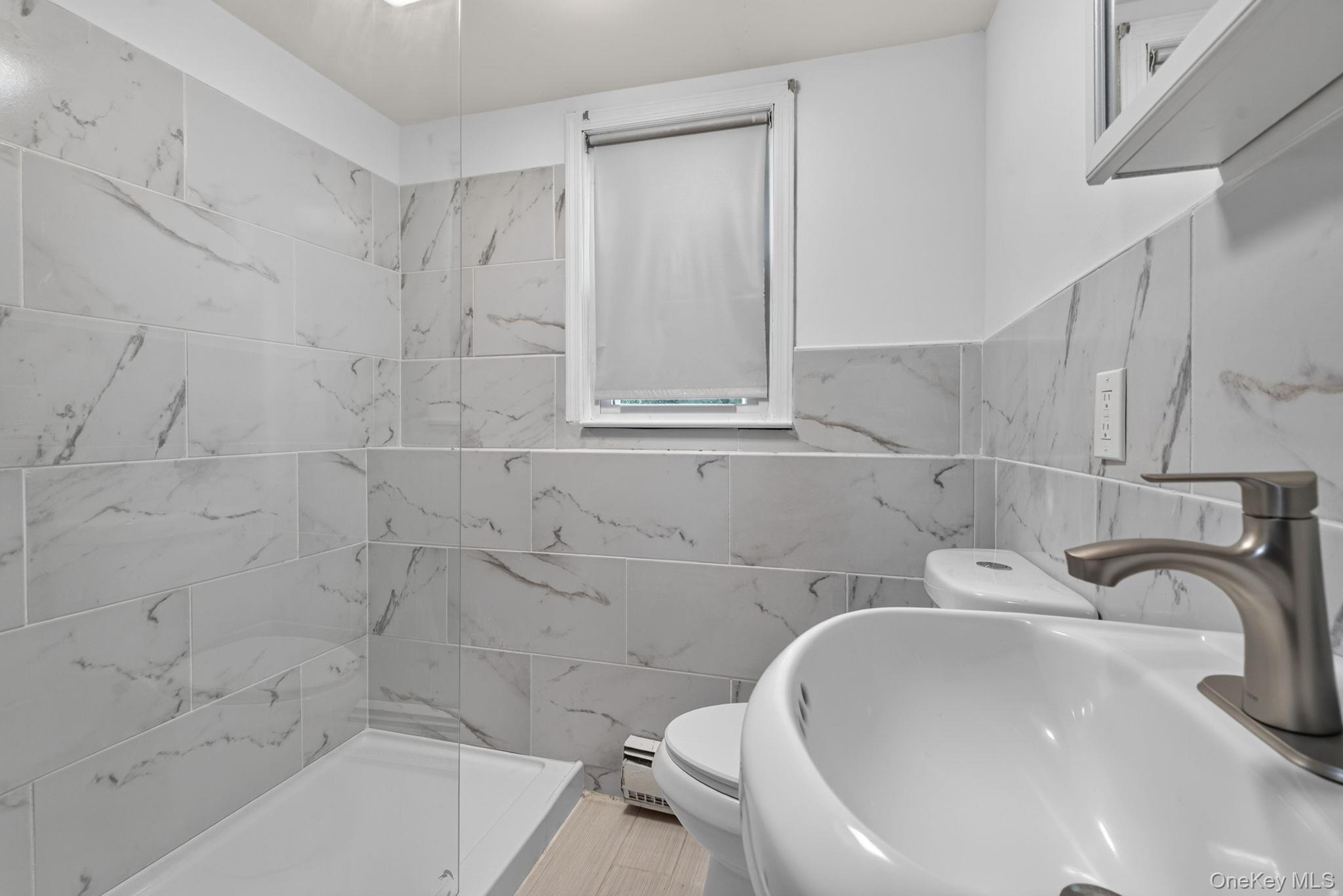 155 Stoneleigh Avenue, Unit 1 photo 8