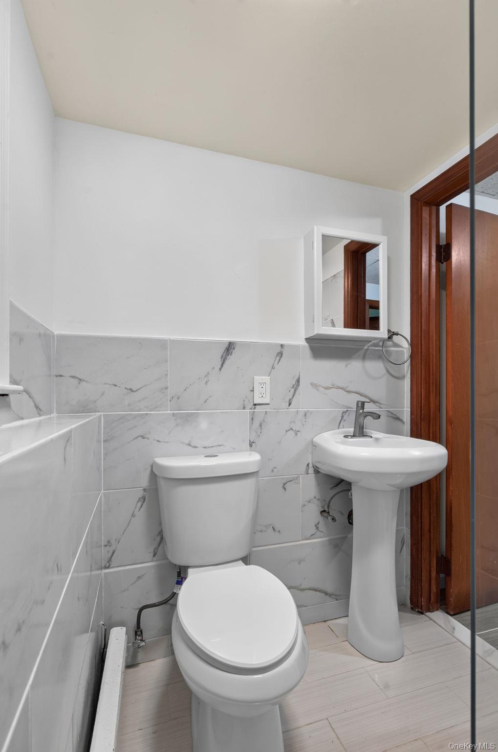 155 Stoneleigh Avenue, Unit 1 photo 9