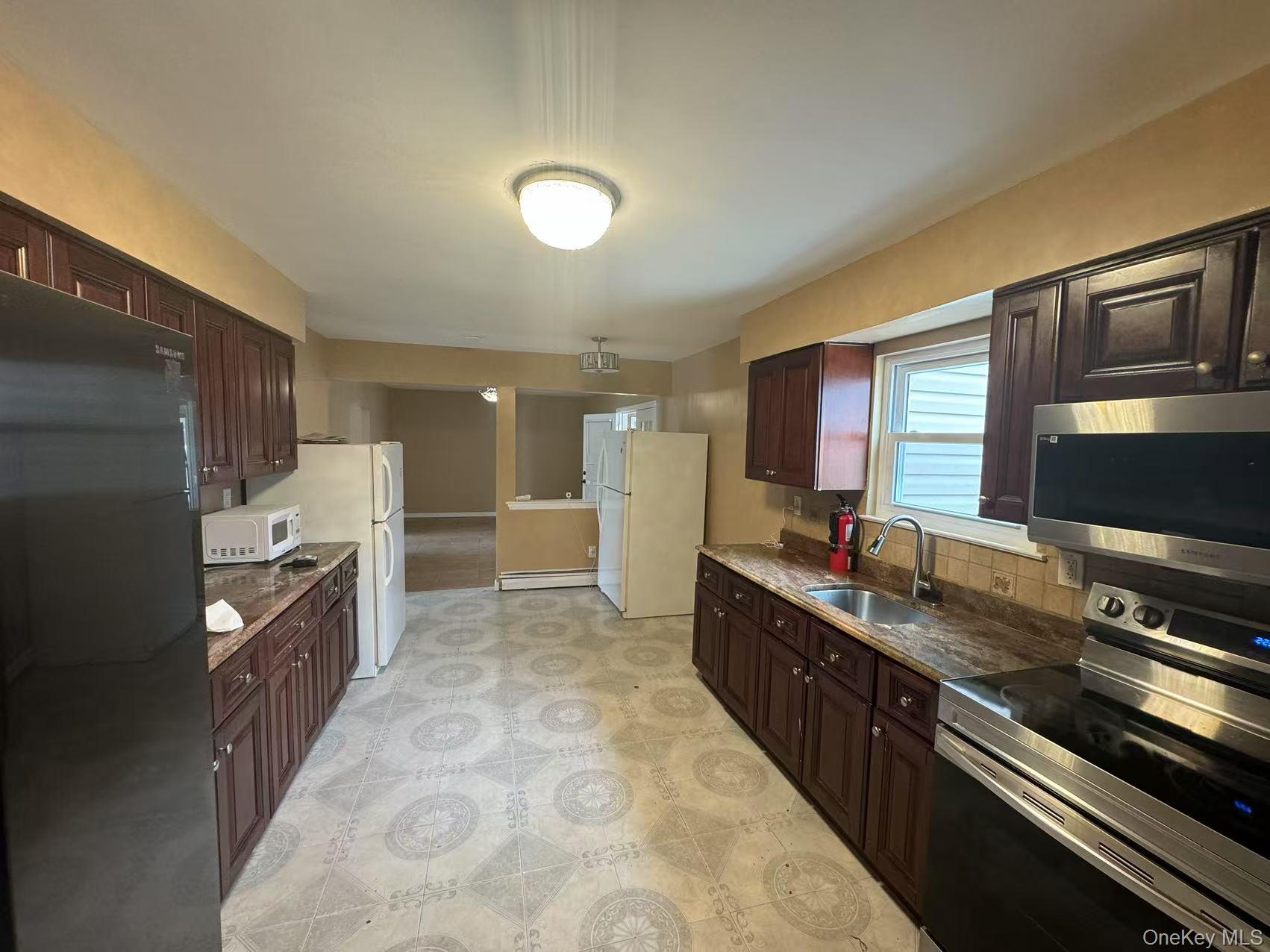 80 Lincoln Avenue – For Rent photo 4