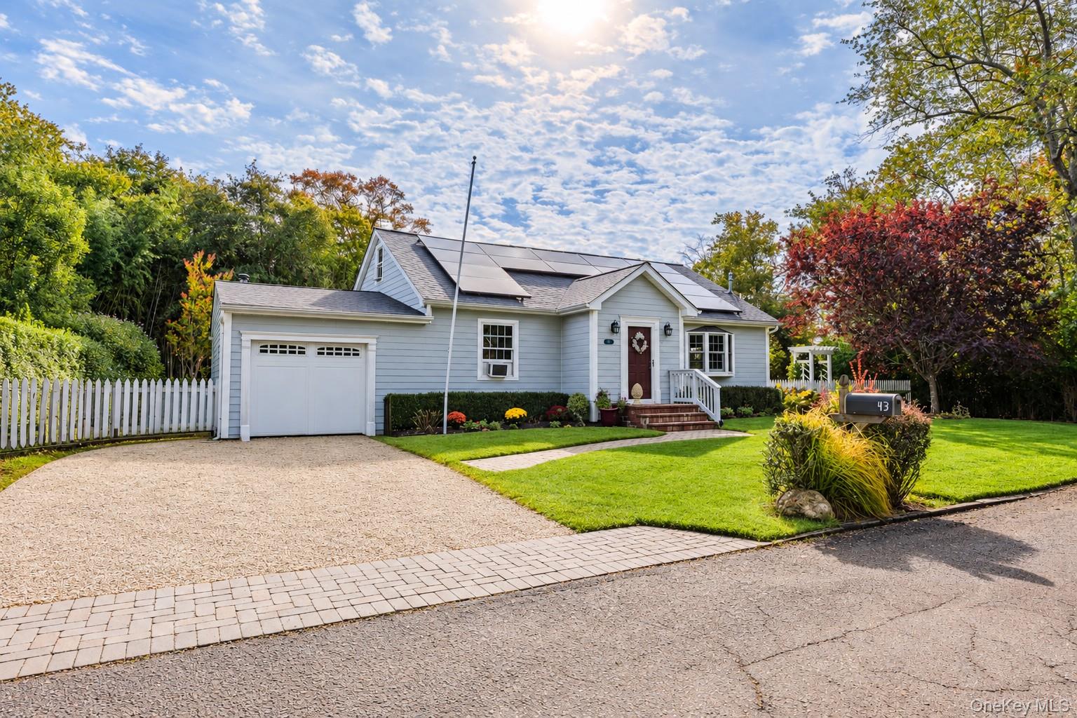 43 Astor Avenue – For Sale photo 2