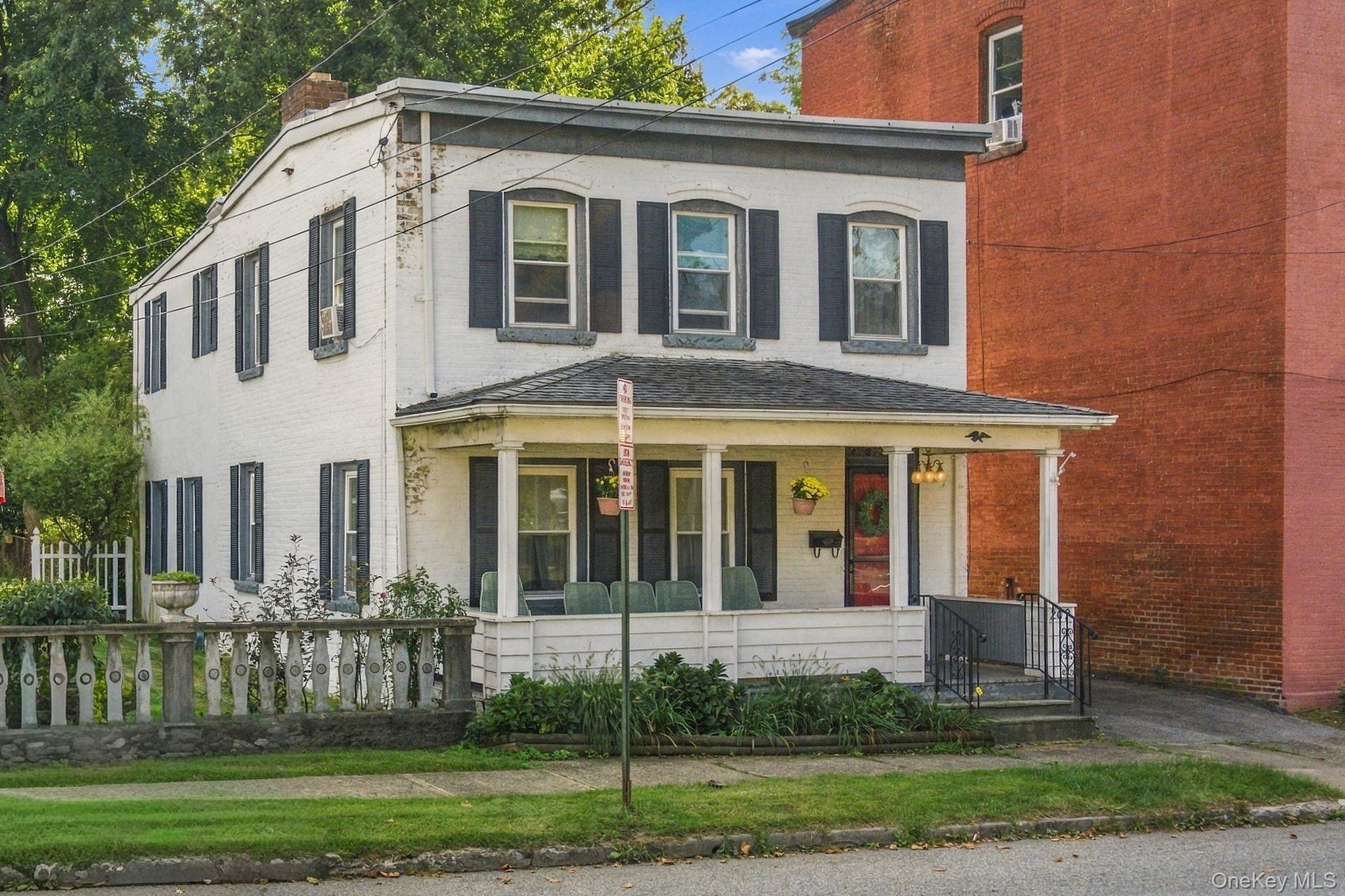 209 Gidney Avenue – For Sale photo 2