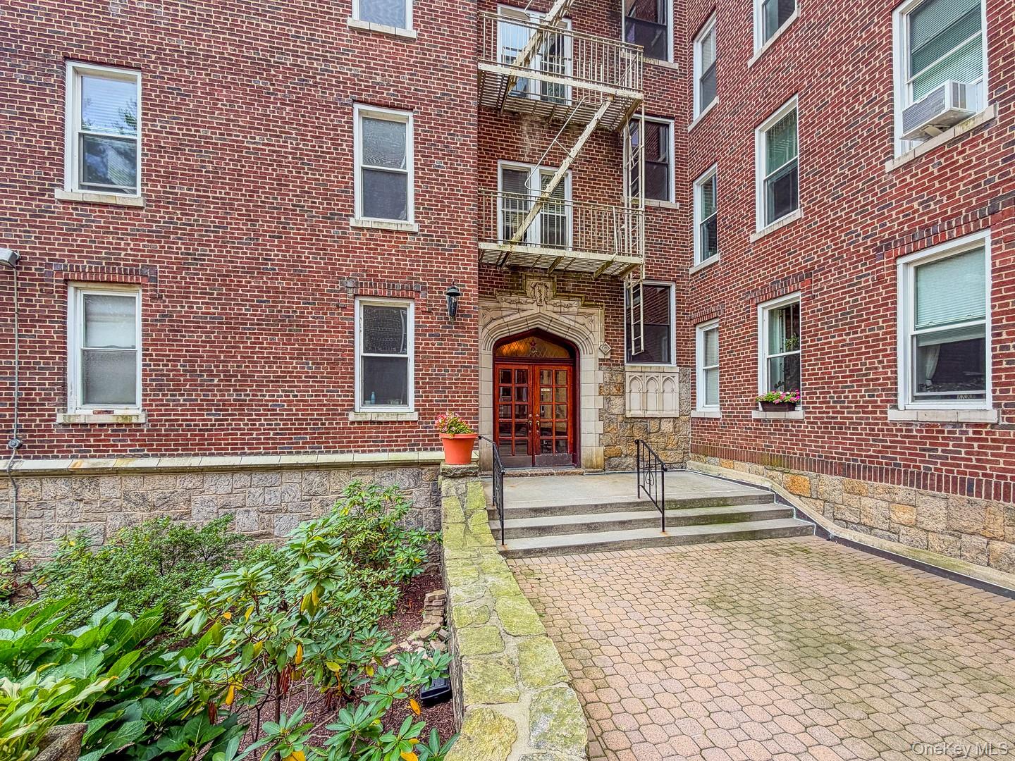 1428 Midland Avenue, Unit 3H photo 32