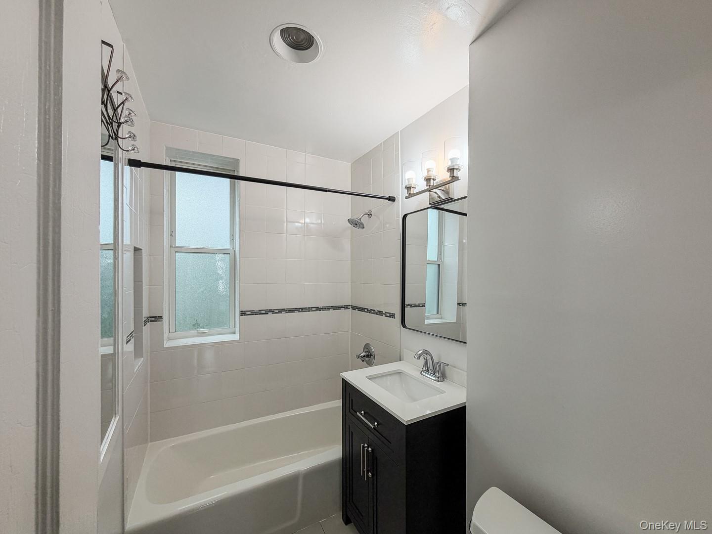 1428 Midland Avenue, Unit 3H photo 18
