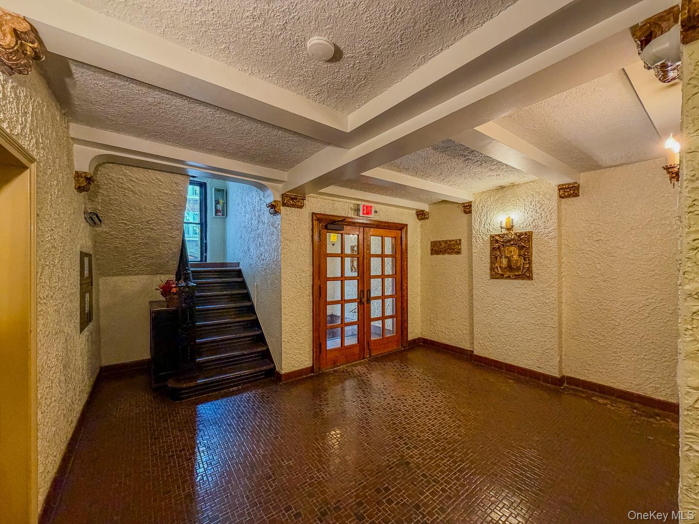 1428 Midland Avenue, Unit 3H photo 6