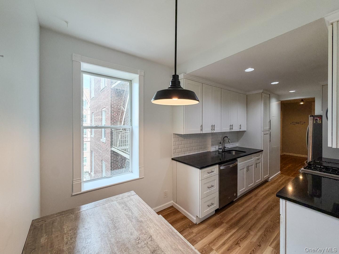 1428 Midland Avenue, Unit 3H photo 12