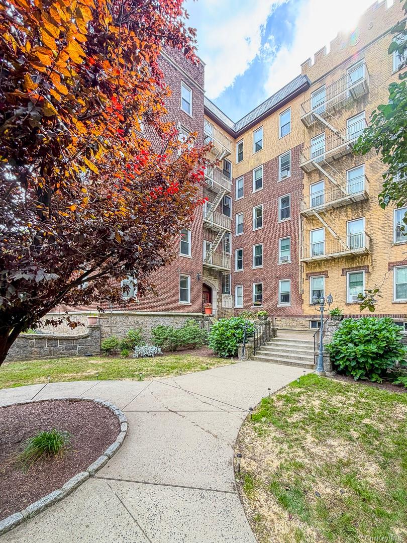 1428 Midland Avenue, Unit 3H photo 33