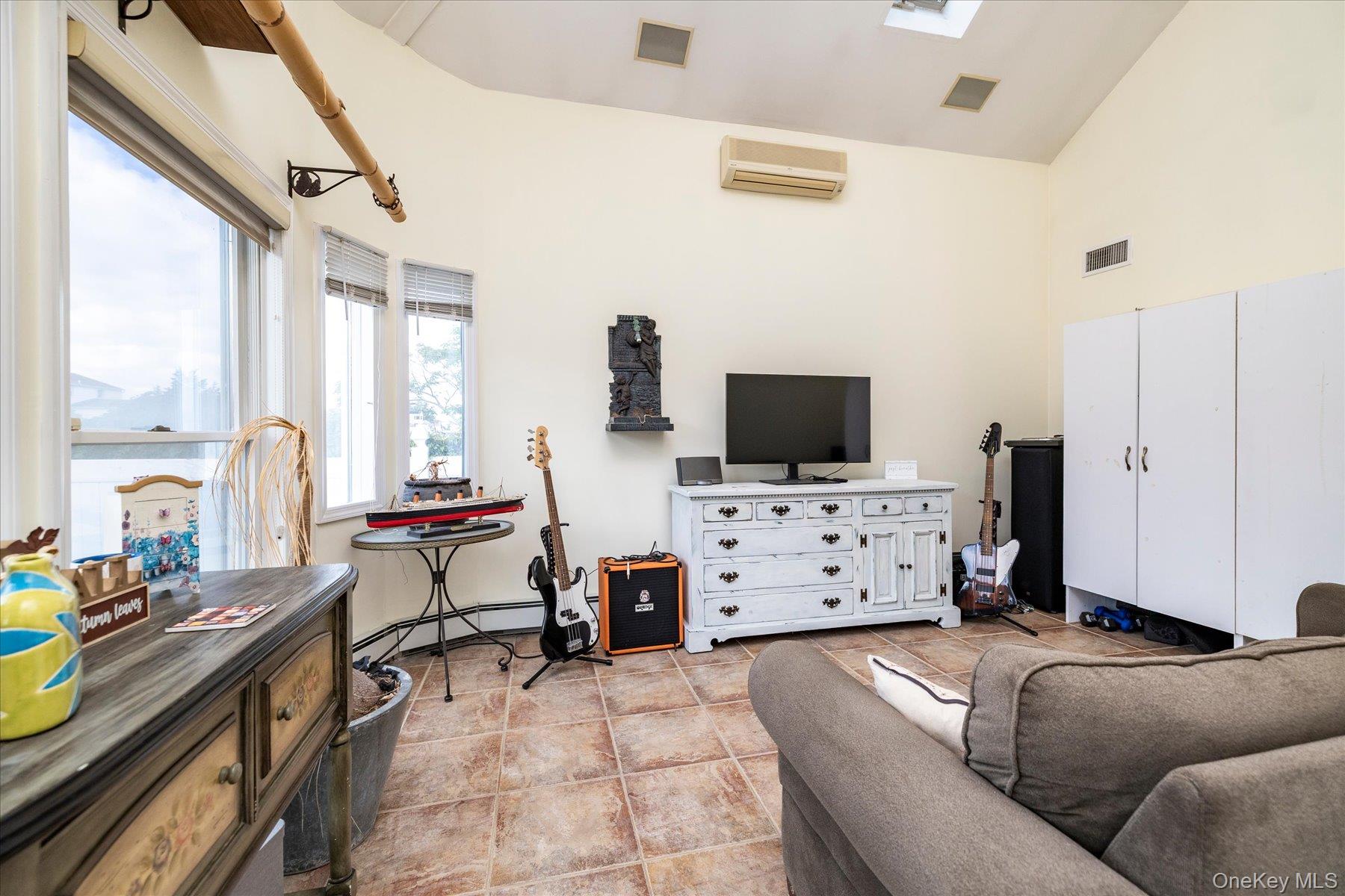 11 W 2nd Street – For Sale photo 17