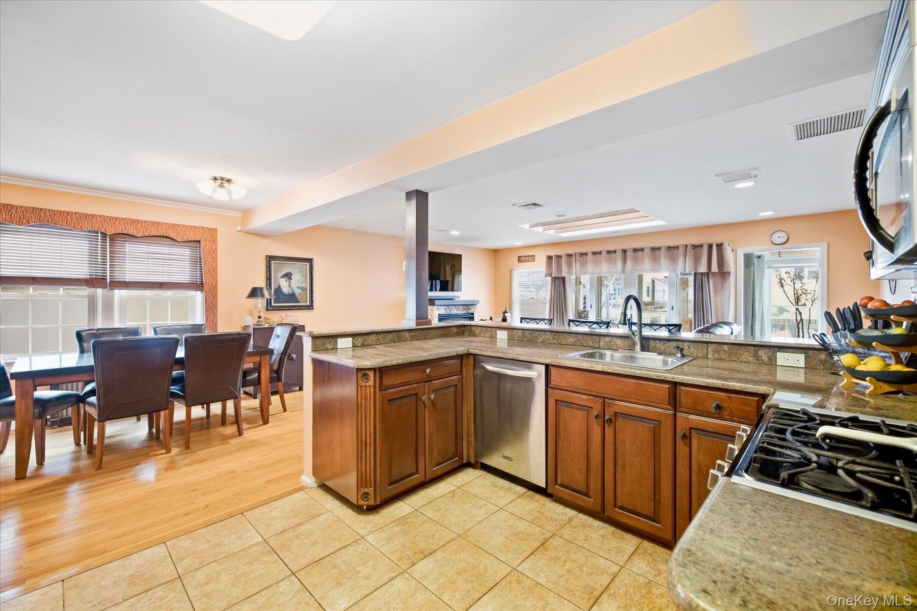 11 W 2nd Street – For Sale photo 9