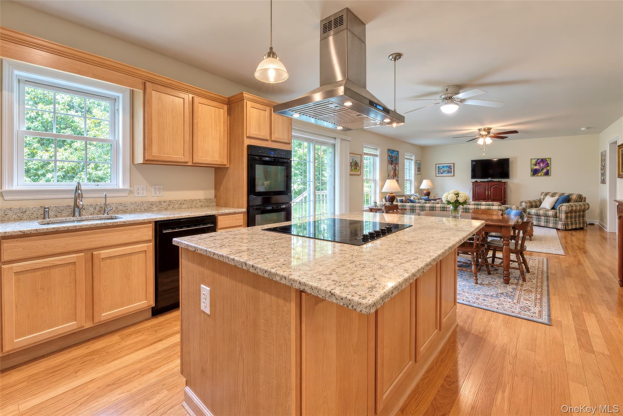 168 Pier Avenue – For Sale photo 4