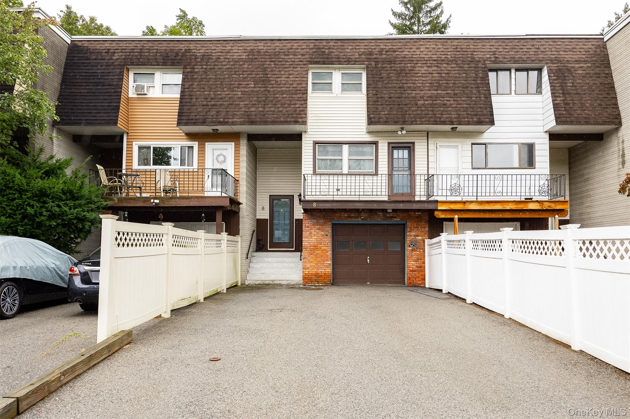 8 Boxwood Court – For Sale