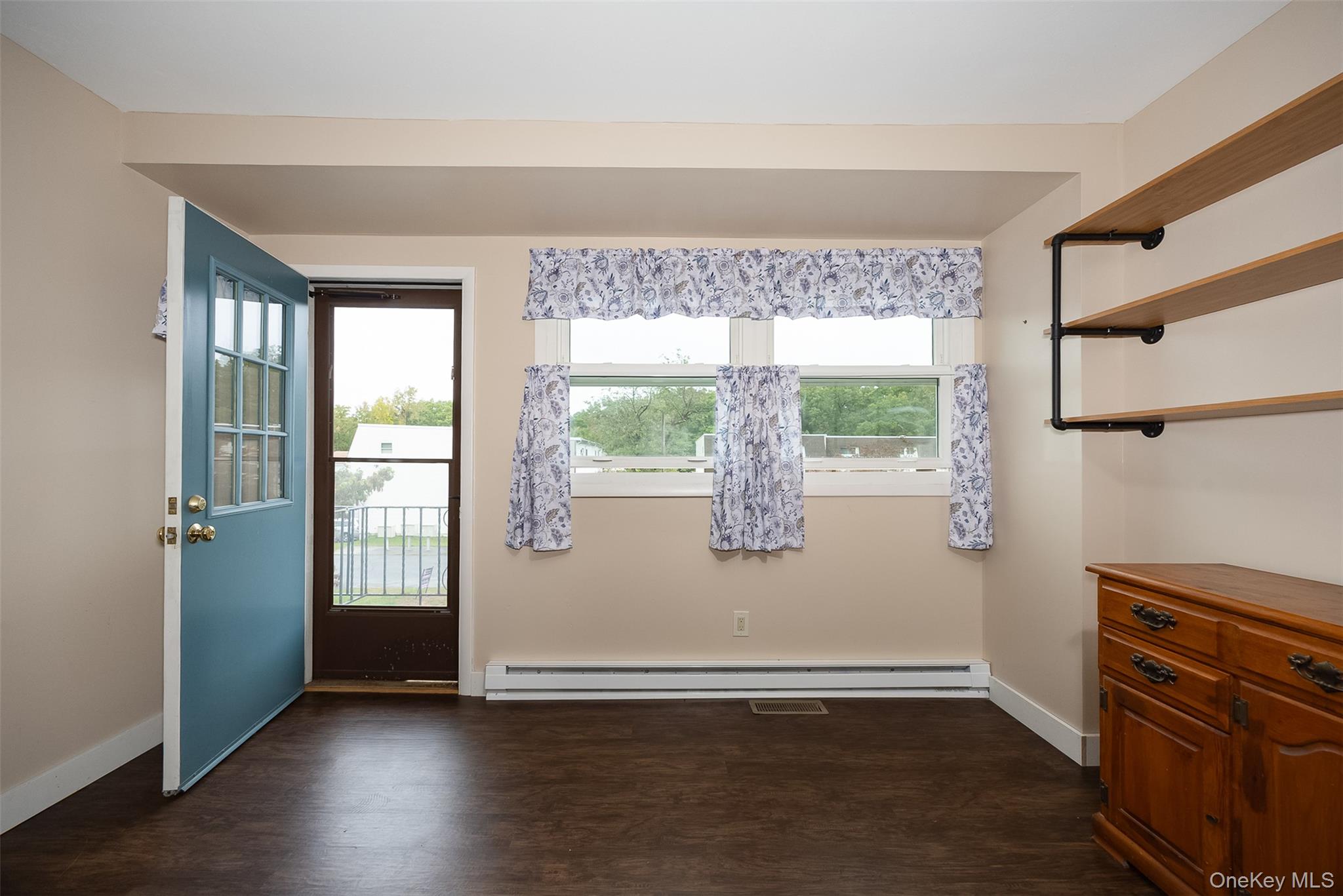 8 Boxwood Court – For Sale photo 7