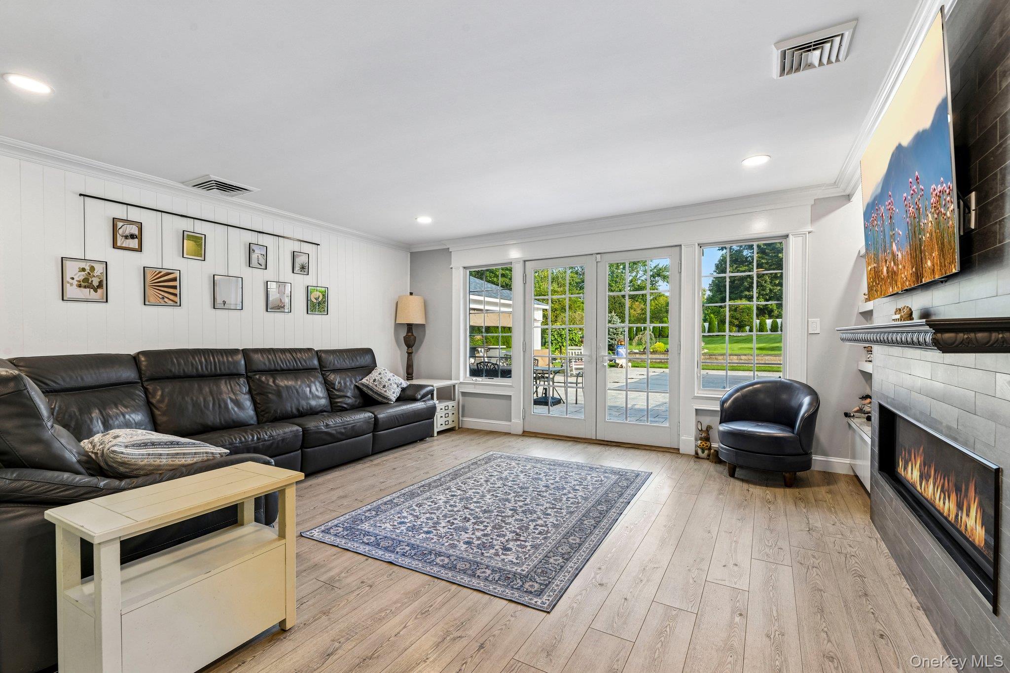 5 Corwin Court – For Sale photo 2