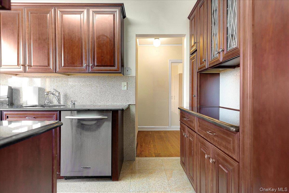 98-120 Queens Boulevard, Unit 5/D photo 15