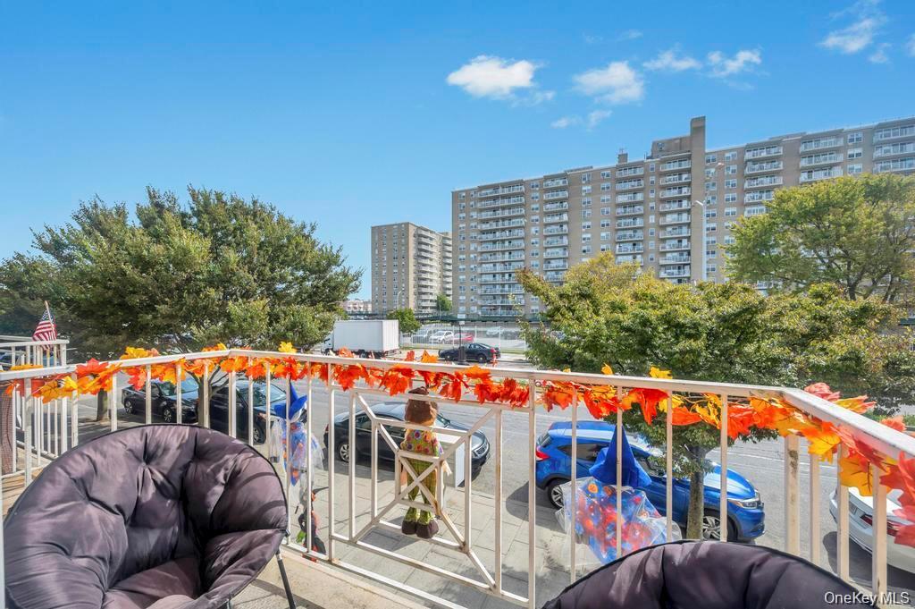 10314 Rockaway Beach Boulevard, Unit 2B photo 3
