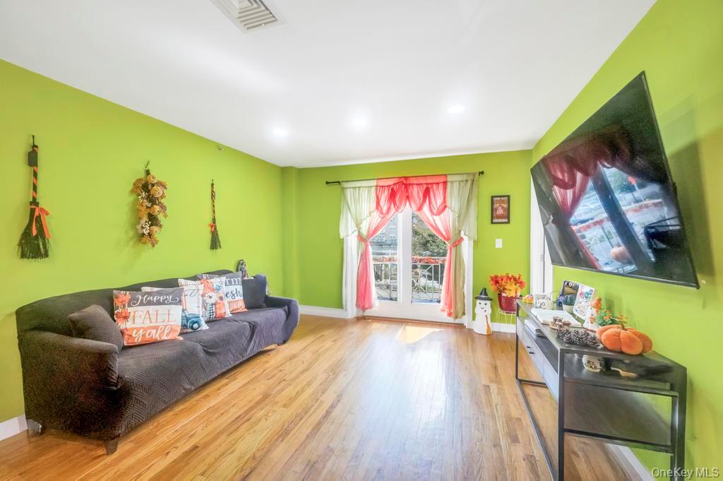 10314 Rockaway Beach Boulevard, Unit 2B photo 5
