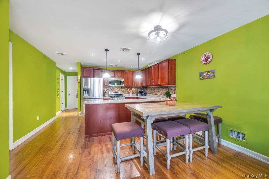 10314 Rockaway Beach Boulevard, Unit 2B photo 4