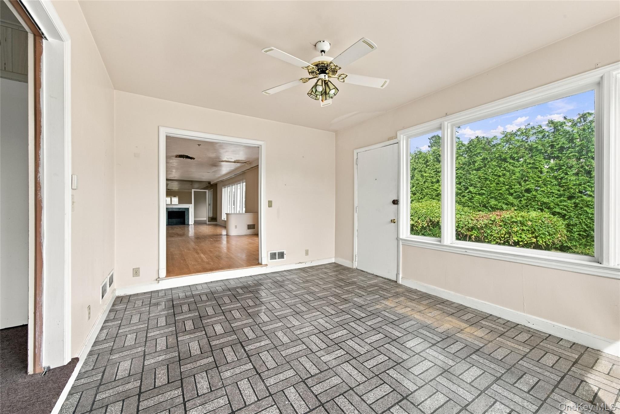 85 Del Rey Drive – For Sale photo 13