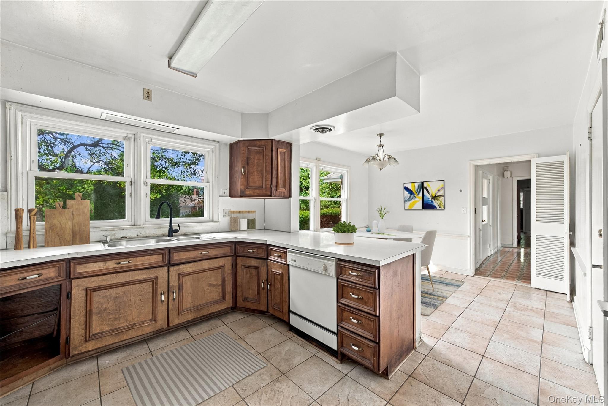 85 Del Rey Drive – For Sale photo 8