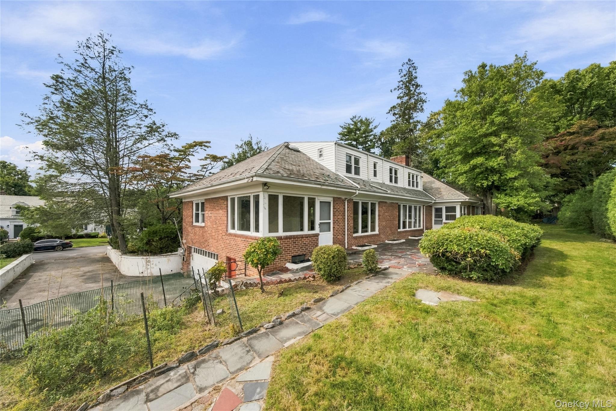 85 Del Rey Drive – For Sale photo 4