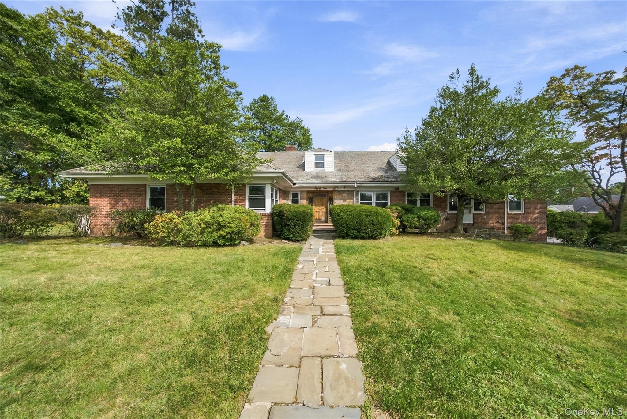 85 Del Rey Drive – For Sale photo 2