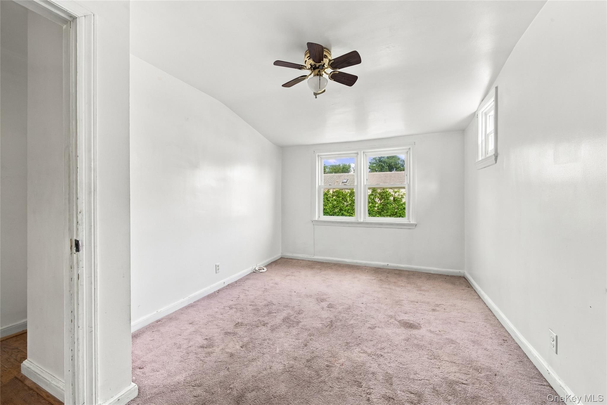 85 Del Rey Drive – For Sale photo 25